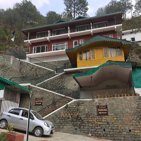 Safarmaina Resort Kasauli Eksteriør bilde