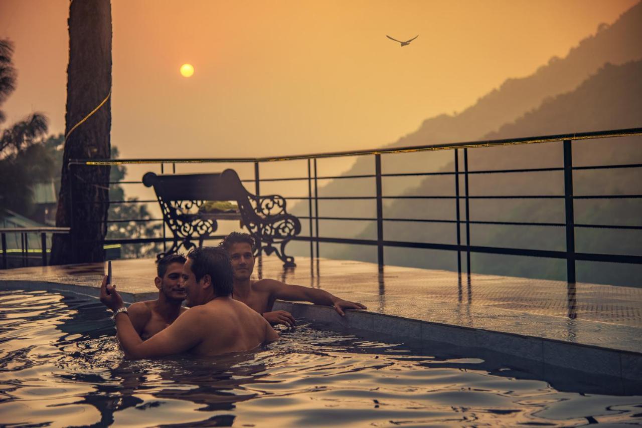 Safarmaina Resort Kasauli Eksteriør bilde