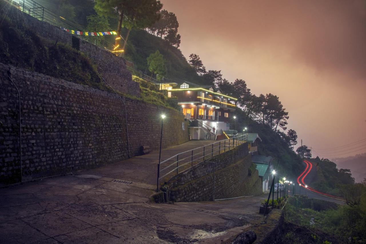 Safarmaina Resort Kasauli Eksteriør bilde
