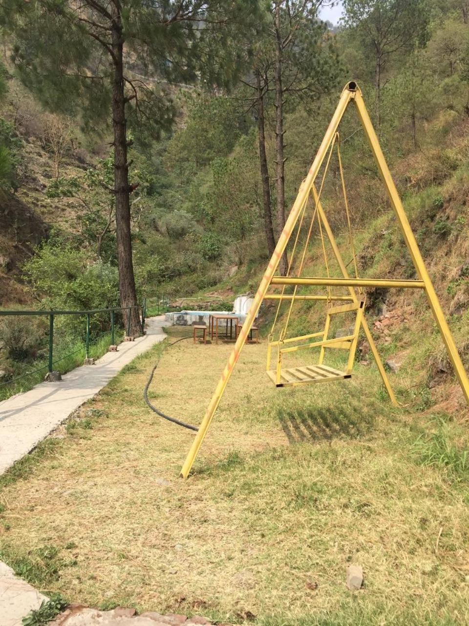 Safarmaina Resort Kasauli Eksteriør bilde