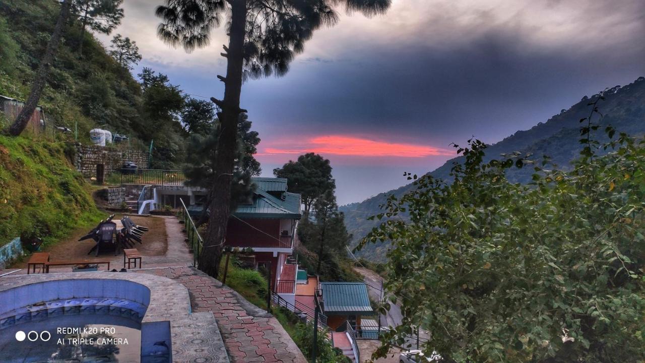 Safarmaina Resort Kasauli Eksteriør bilde