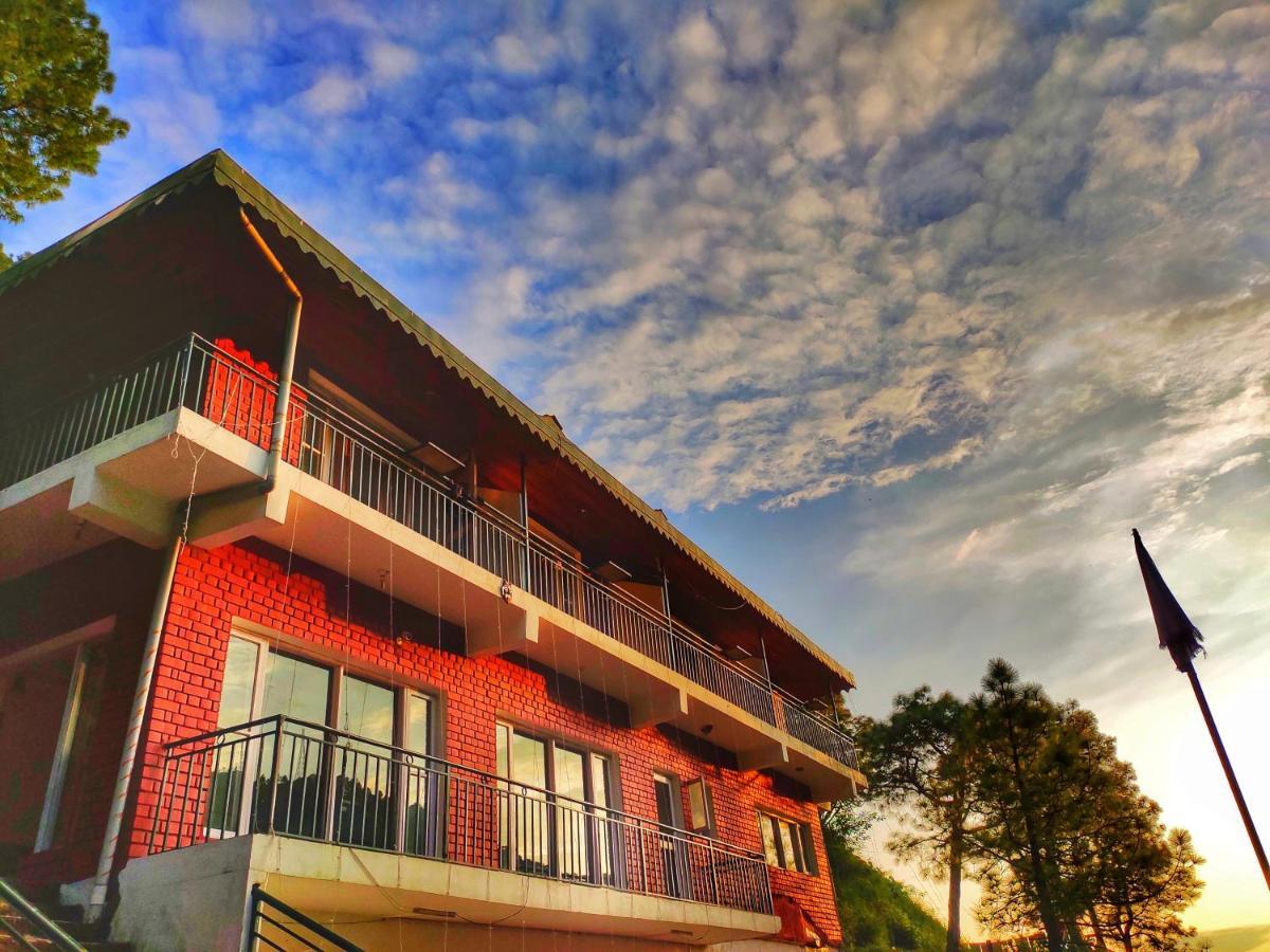 Safarmaina Resort Kasauli Eksteriør bilde